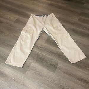 Wrangler Men's Cargo Cream Pants Size 38x32 Work Barn Y2K Grunge Comfort Warm